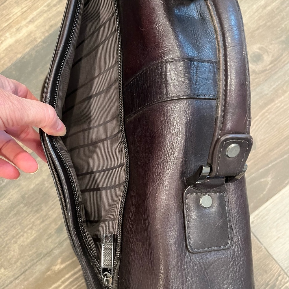 Kenneth Cole Reaction Leather Messenger Bag Briefcase Dark Brown Laptop - Picture 7 of 10